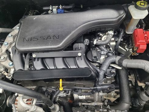 Used 2020 Nissan Rogue Sport SV image 30