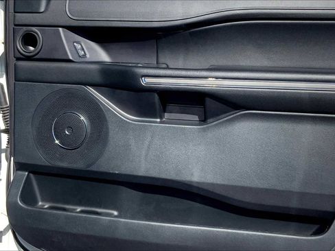 Used 2021 Ford Expedition XLT image 22