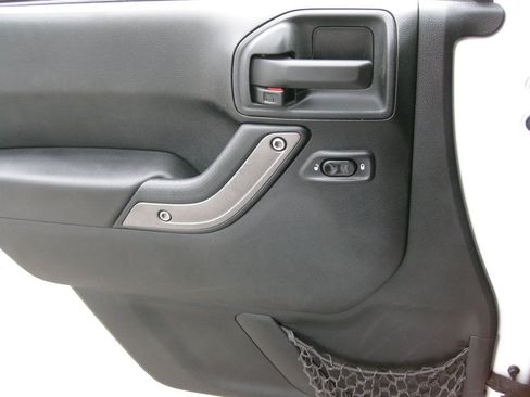 Used 2013 Jeep Wrangler Unlimited Sport AWD/4WD image 22