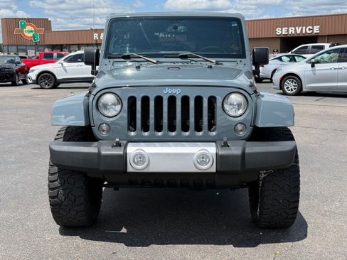 Used 2015 Jeep Wrangler Unlimited Sahara w/ Trailer Tow Group AWD/4WD image 3
