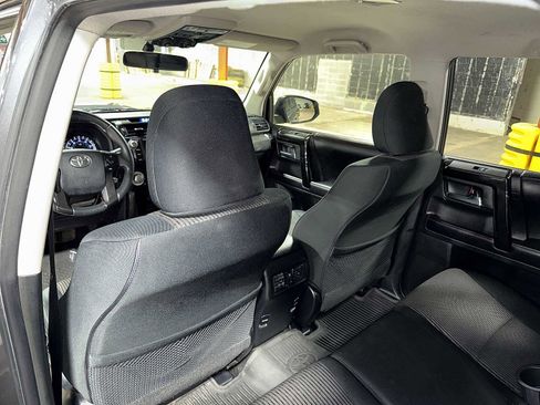 Used 2017 Toyota 4Runner TRD Off-Road image 28