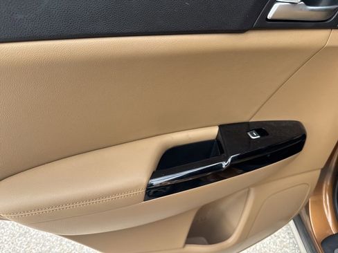 Used 2018 Kia Sportage SX image 12