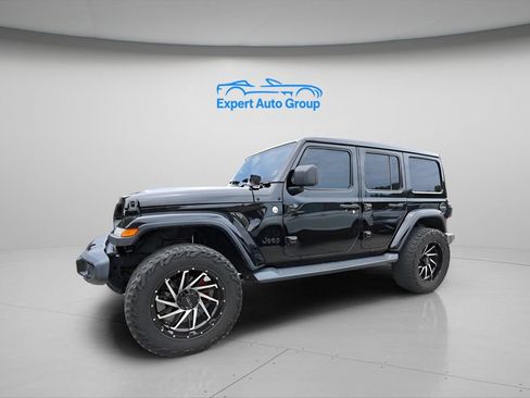 Used 2020 Jeep Wrangler Unlimited Sahara AWD/4WD image 4