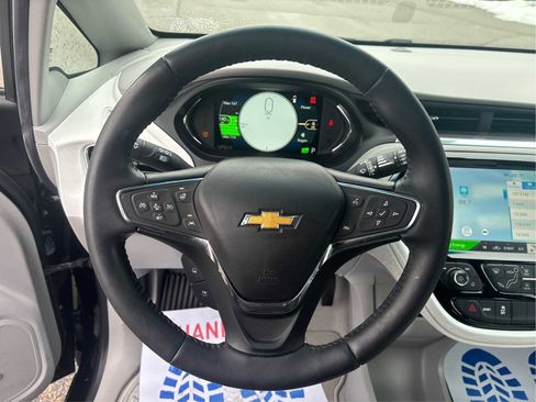 Used 2019 Chevrolet Bolt Premier w/ Infotainment Package image 18