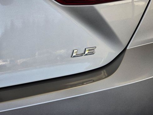Used 2025 Toyota Camry LE FWD image 14