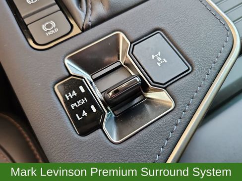 Used 2024 Lexus GX 550 w/ Accessory Package (2T) AWD/4WD image 22