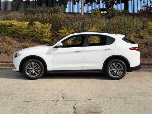 Used 2022 Alfa Romeo Stelvio Sprint image 6
