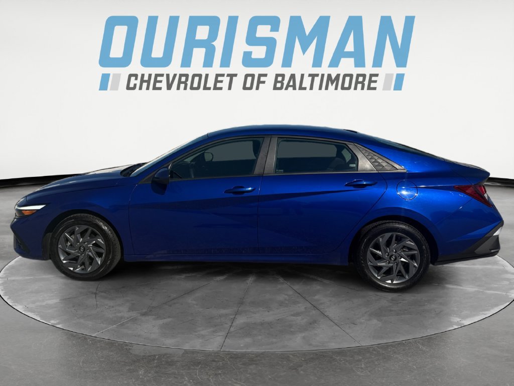 Used 2024 Hyundai Elantra SEL FWD image 3
