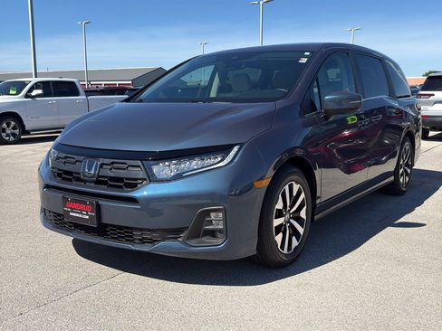 Used 2025 Honda Odyssey EX-L image 2