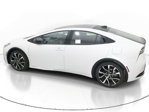 New 2026 Toyota Prius Plug-In Hybrid image 4
