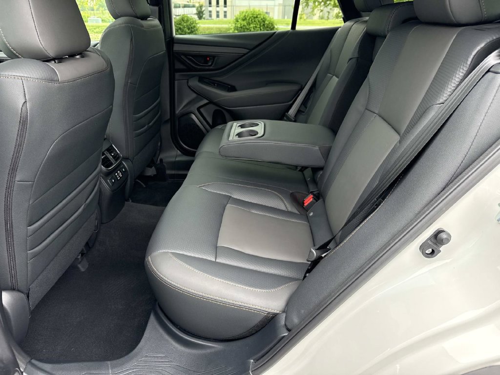 Used 2025 Subaru Outback Wilderness AWD/4WD image 23