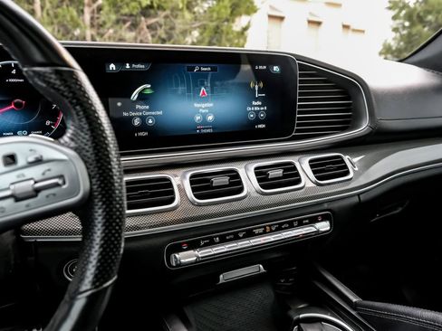 Used 2021 Mercedes-Benz GLS 580 4MATIC image 29