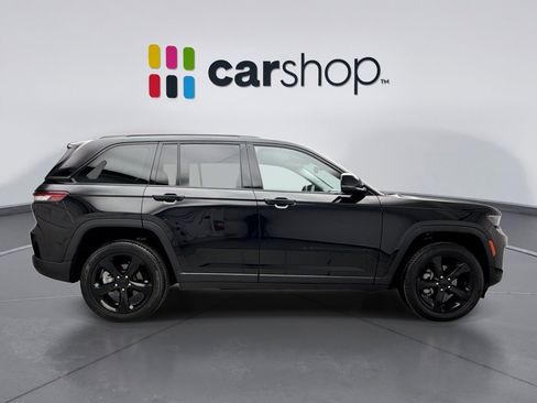 Used 2023 Jeep Grand Cherokee Limited w/ Black Appearance Package image 6