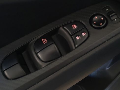 Used 2024 Nissan Altima 2.5 SV image 27