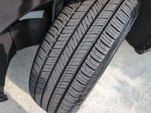 Used 2027 Honda HR-V EX-L image 12