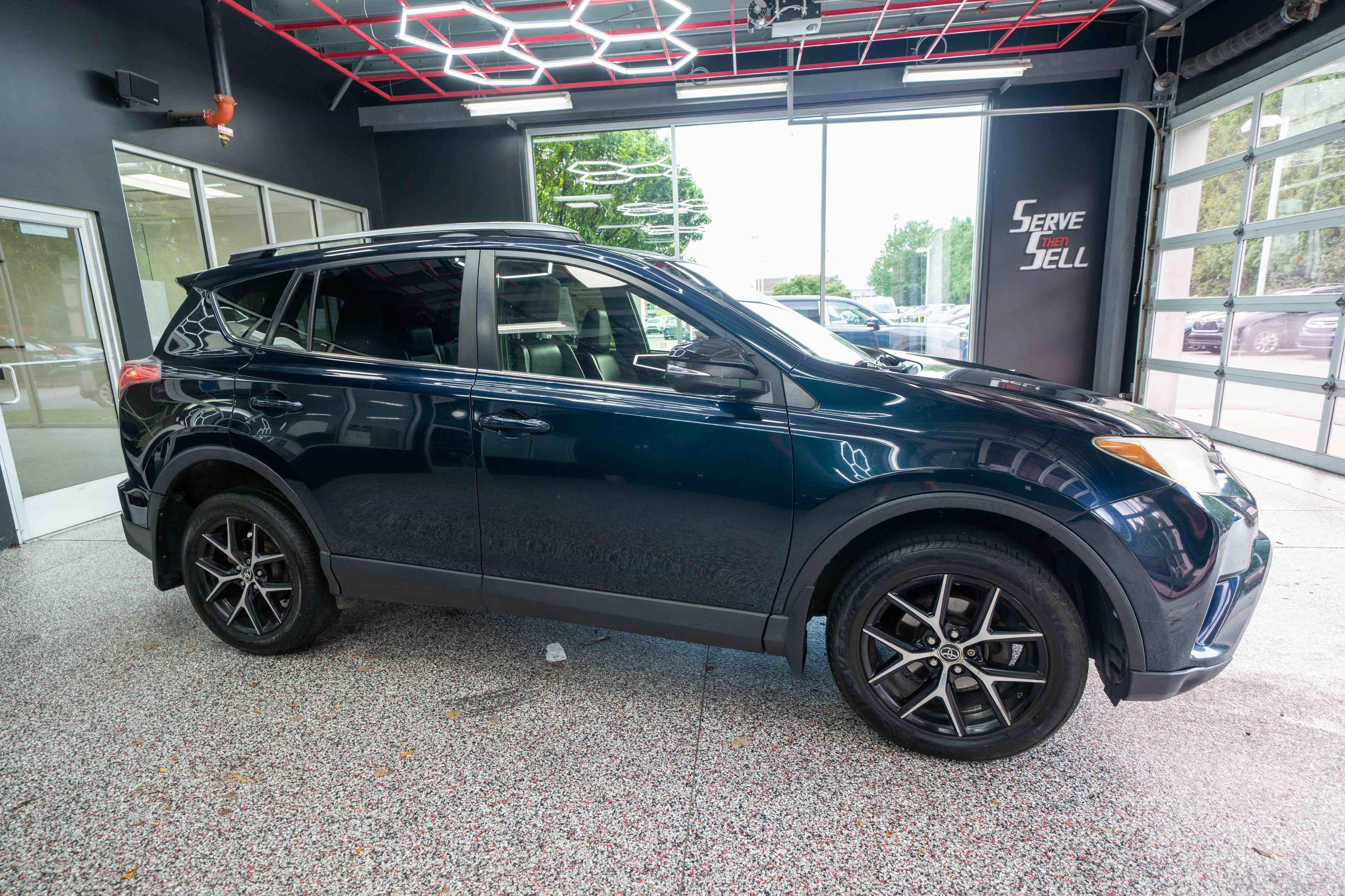 Used 2017 Toyota RAV4 SE w/ Power Special Value Package AWD/4WD image 5