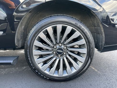 Used 2019 Lincoln Navigator Reserve w/ Cargo Package image 59