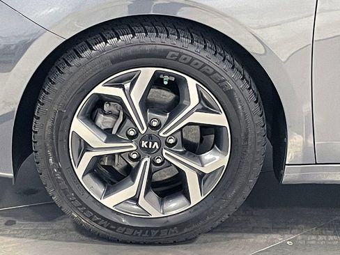 Used 2020 Kia Forte LXS FWD image 15