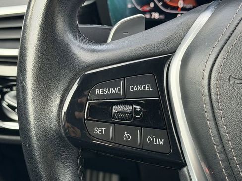 Used 2023 BMW 530i image 12