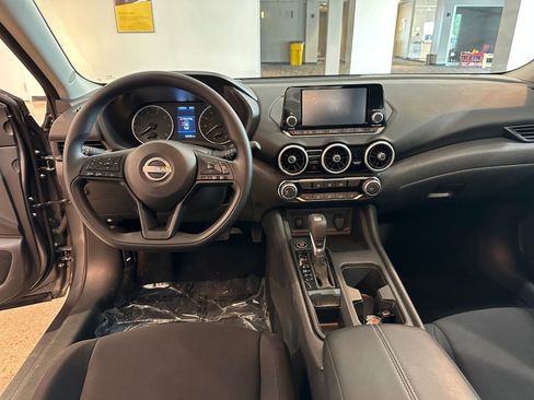 Used 2025 Nissan Sentra S FWD image 33