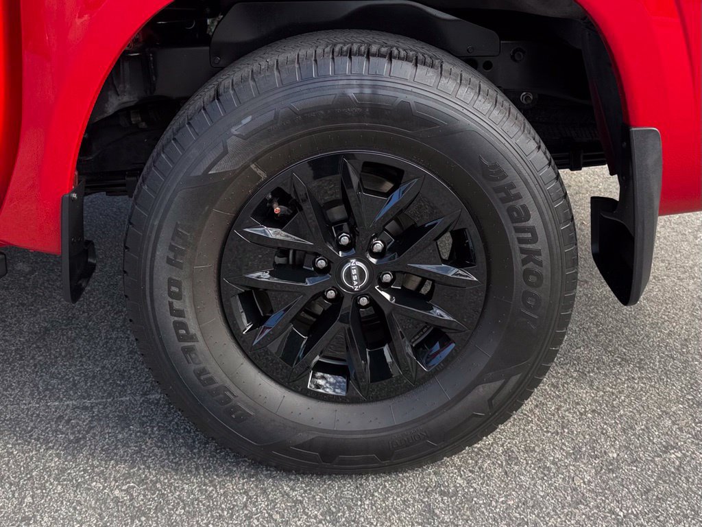 Certified 2024 Nissan Frontier SV RWD image 9