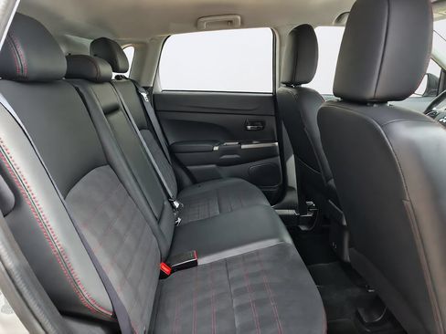 Used 2022 Mitsubishi Outlander Sport SE FWD image 18