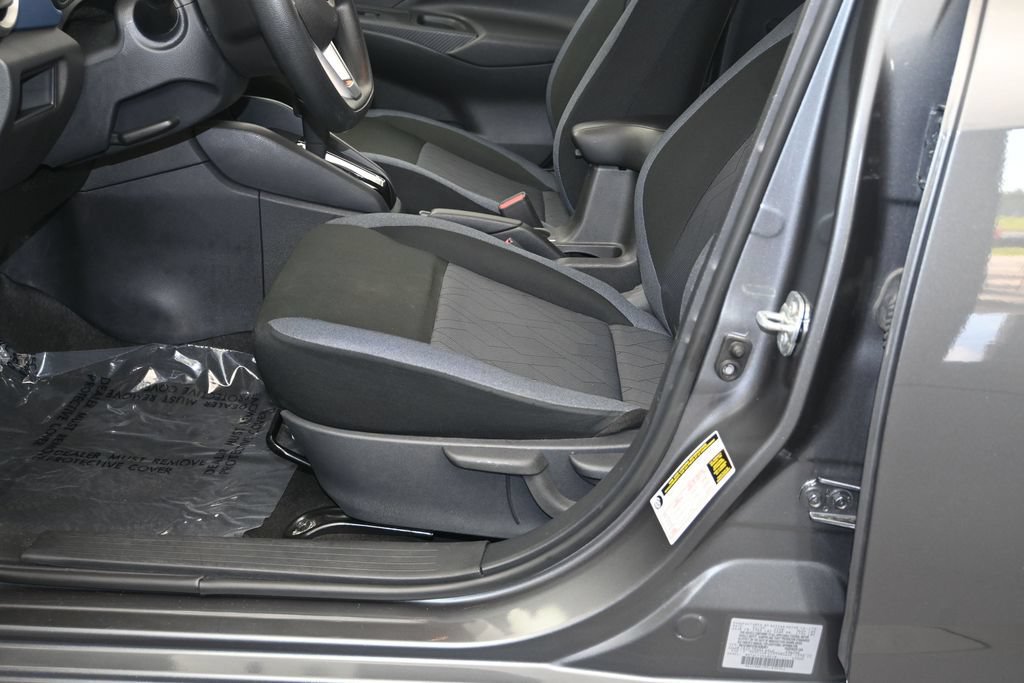 Used 2025 Nissan Versa SV FWD image 21