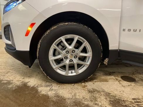 Used 2024 Chevrolet Equinox LT image 30