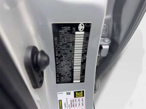 Used 2024 Toyota Corolla SE image 88