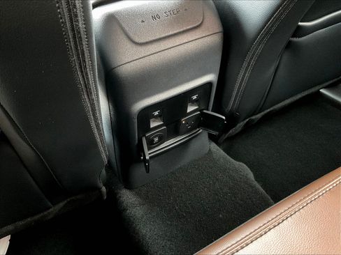 Used 2024 Ford Bronco Outer Banks AWD/4WD image 10