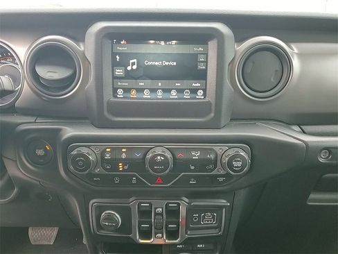 Used 2022 Jeep Wrangler Unlimited Sport image 18