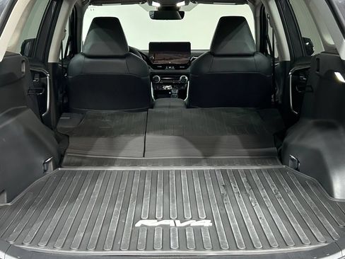 Used 2025 Toyota RAV4 Limited FWD image 38