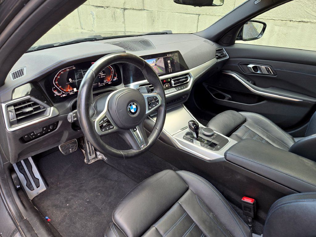 Used 2022 BMW 330i xDrive Sedan w/ M Sport Package AWD/4WD image 10