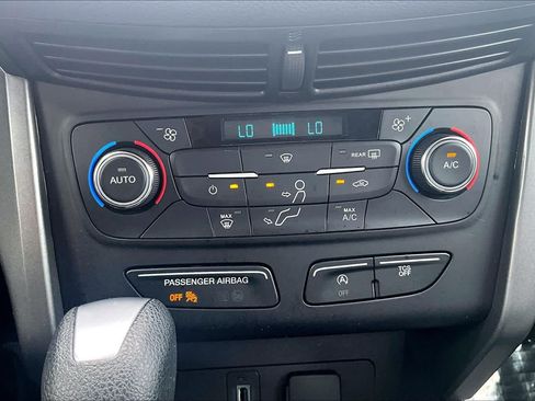 Used 2017 Ford Escape SE AWD/4WD image 34