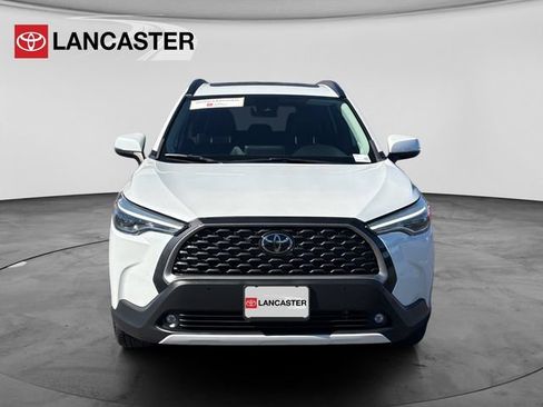 Certified 2022 Toyota Corolla Cross XLE w/ Convenience Package AWD/4WD image 2