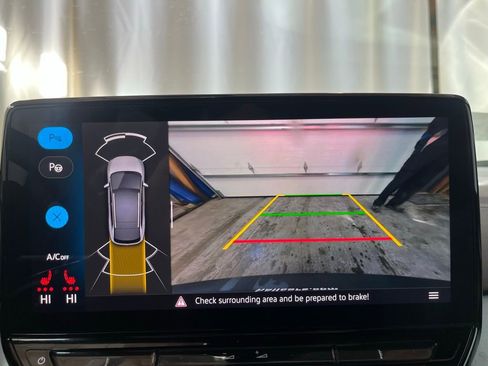 Certified 2023 Volkswagen ID.4 Pro image 16