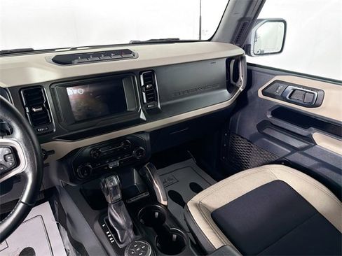 Used 2022 Ford Bronco Big Bend w/ Sasquatch Package image 23
