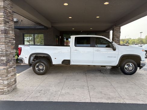 Used 2024 Chevrolet Silverado 3500 LT w/ All Star Edition AWD/4WD image 4