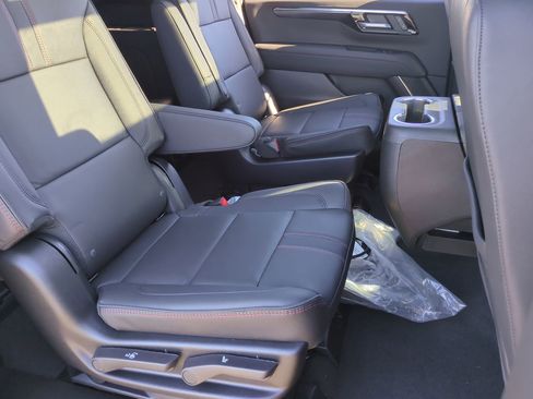 New 2026 Chevrolet Suburban RST image 88