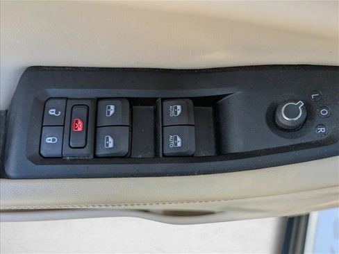 Used 2024 Jeep Grand Cherokee L Limited RWD image 10