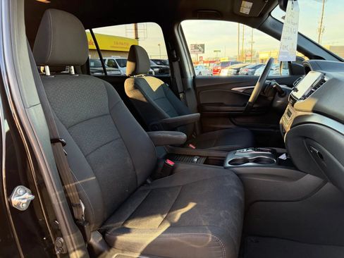 Used 2021 Honda Passport Sport image 10