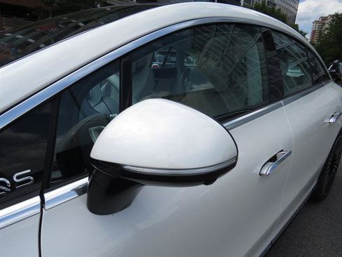 Certified 2023 Mercedes-Benz EQS 580 4MATIC Sedan w/ Manufactur Interior Package image 28