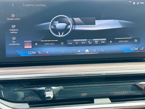 New 2026 BMW X5 sDrive40i w/ M Sport Package RWD image 13