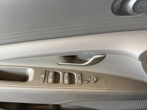 Used 2024 Hyundai Elantra SE image 20