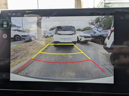 New 2027 Kia Carnival LX FWD image 24