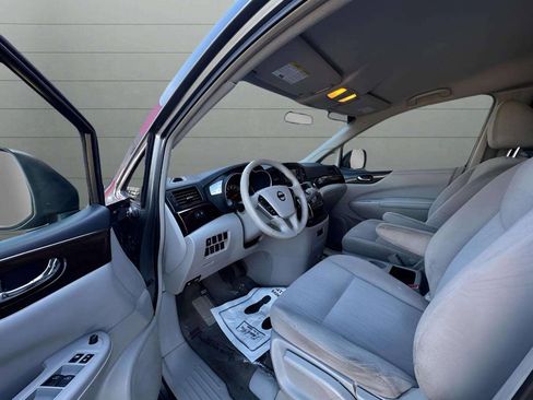 Used 2015 Nissan Quest SV image 9