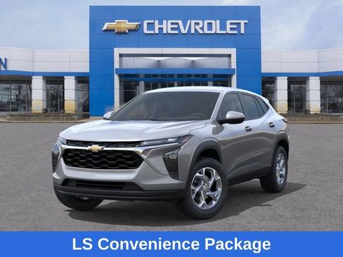 New 2026 Chevrolet Trax LS w/ LS Convenience Package FWD image 7