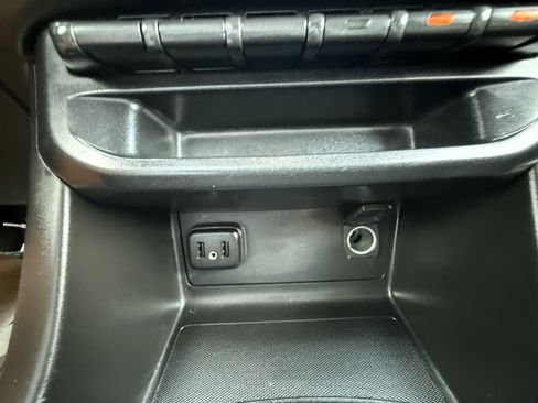 Used 2019 GMC Canyon SLE w/ Driver Alert Package image 18