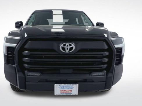 Used 2024 Toyota Tundra SR5 w/ SR5 Convenience Package AWD/4WD image 17