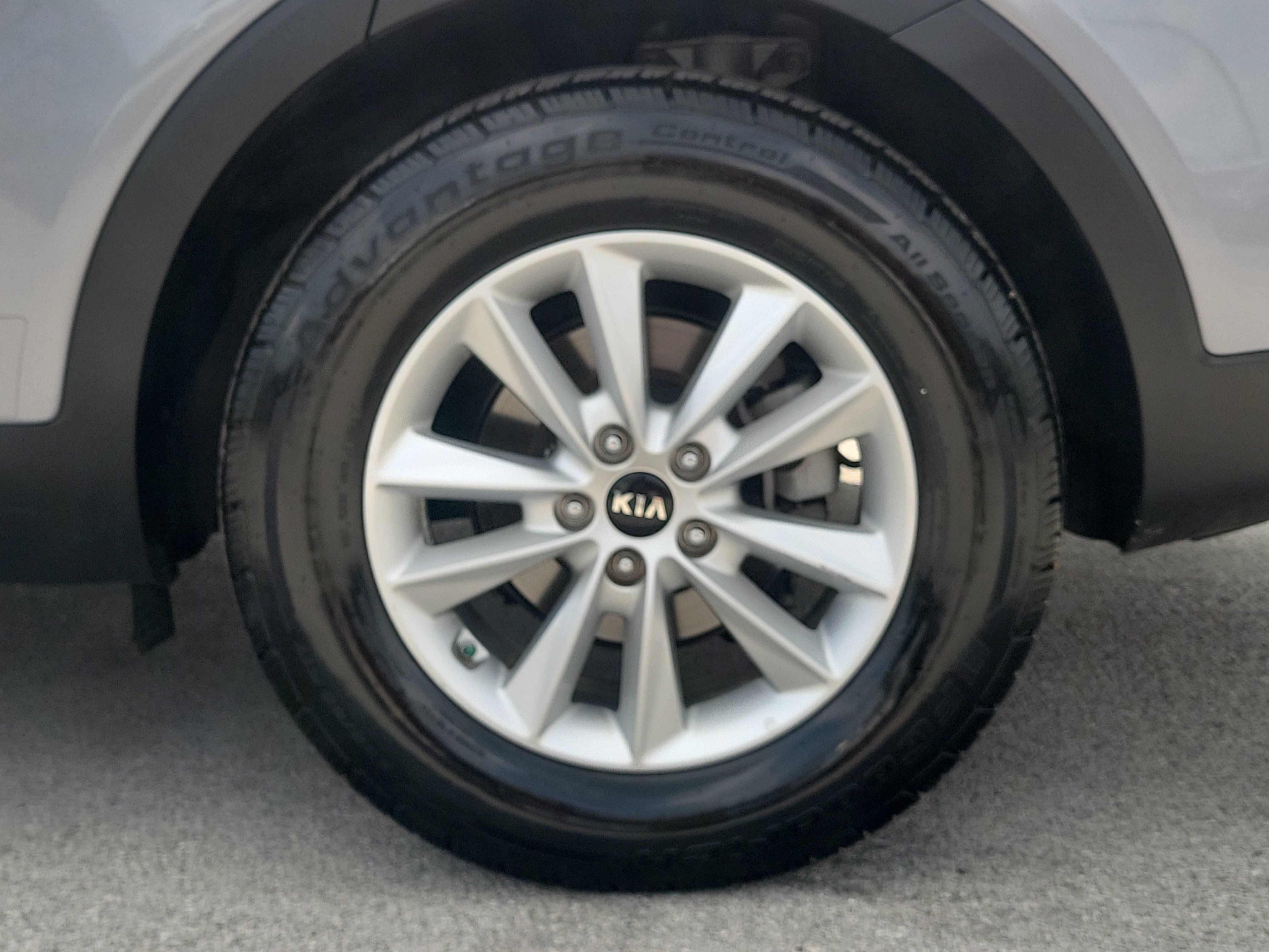 Used 2020 Kia Sorento LX w/ LX I4 Convenience Package FWD image 29